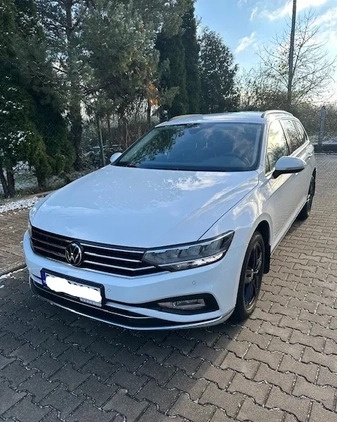 Volkswagen Passat cena 99900 przebieg: 21500, rok produkcji 2020 z Oława małe 67